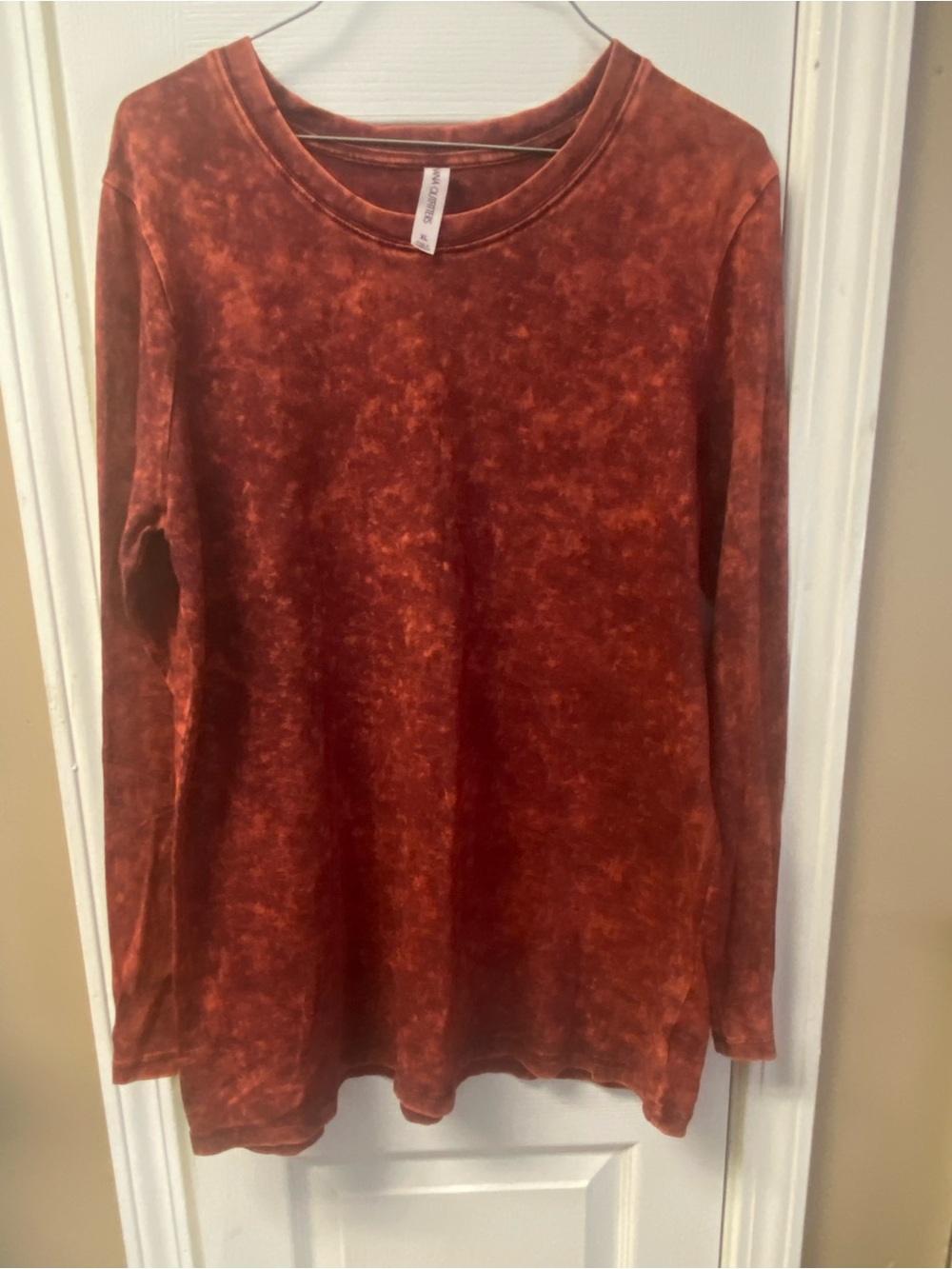 Zenana Outfitters Rust Marbled Long Sleeve Tee